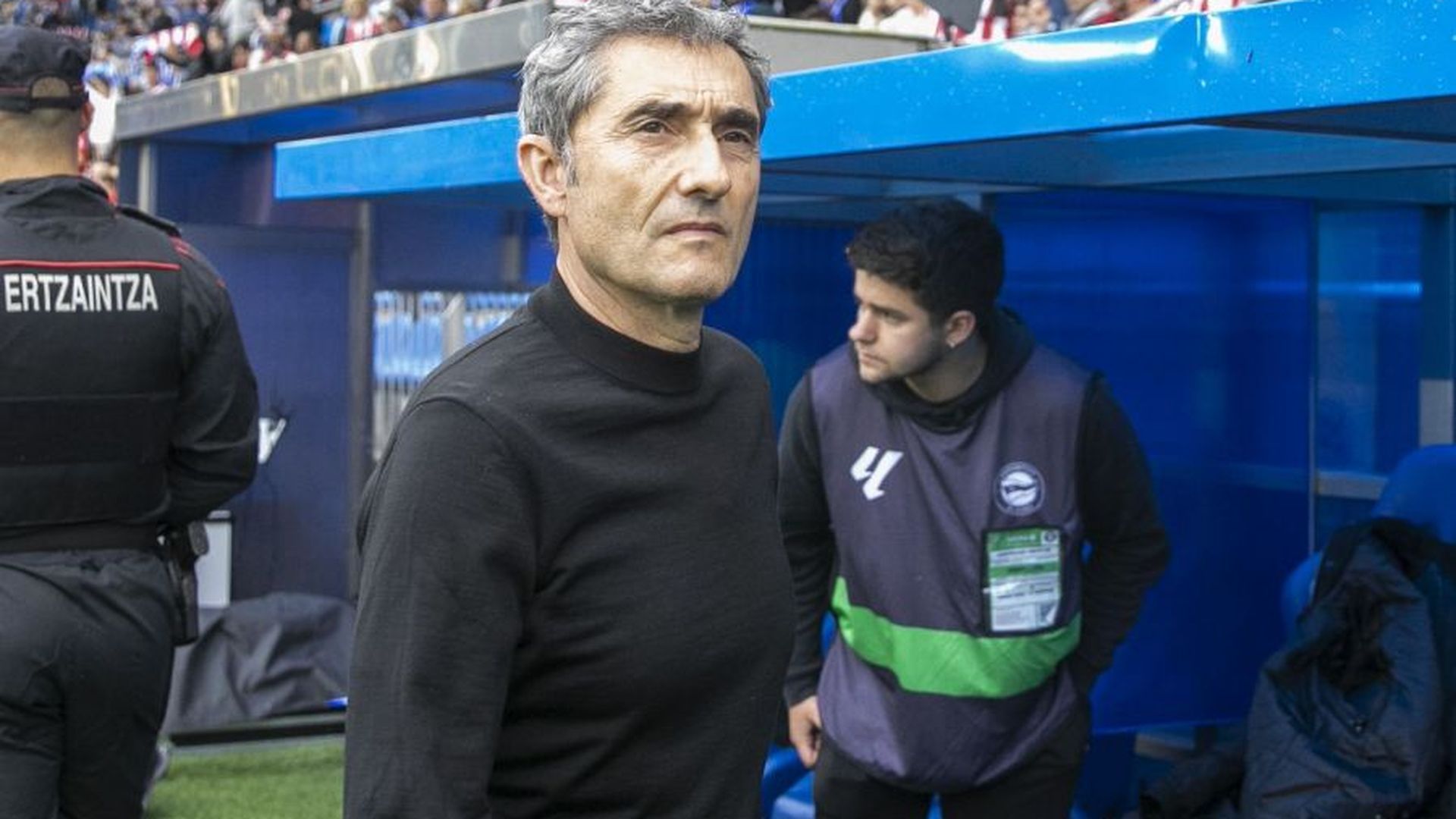 Ernesto Valverde en el derbi ante el Alavés en Mendizorrotza
