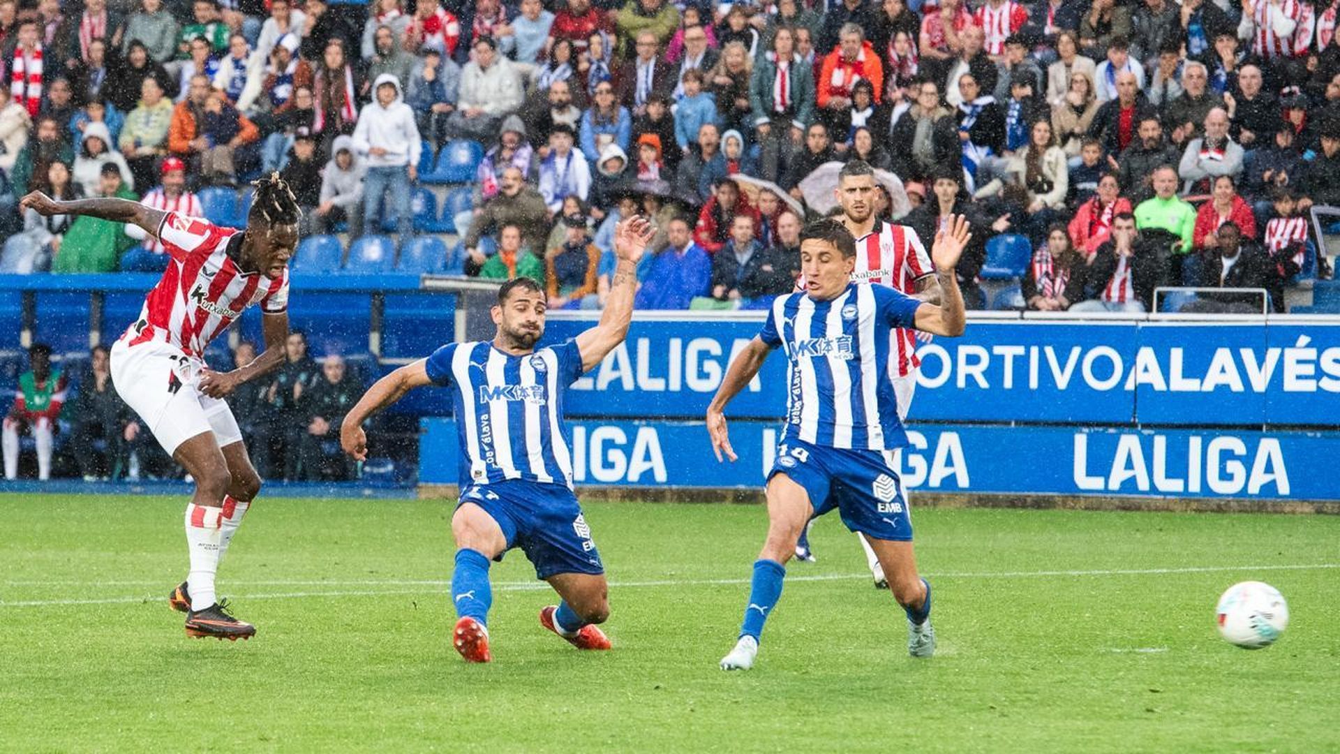 Gol de Nico Williams al Deportivo Alavés en Mendizorrotza