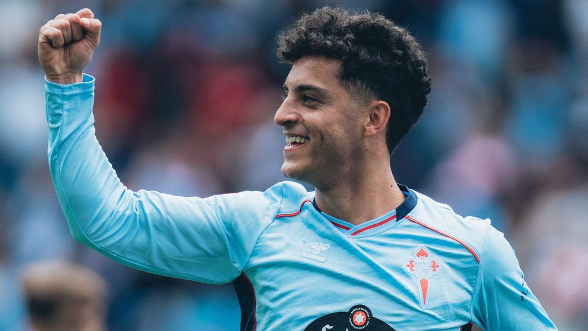 Hugo Álvarez celebra su gol al Elche