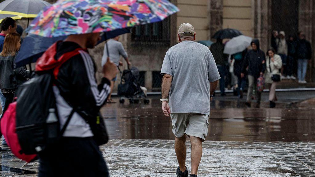 La alerta de la Aemet: diez comunidades, en avisos por lluvia y tormentas este domingo