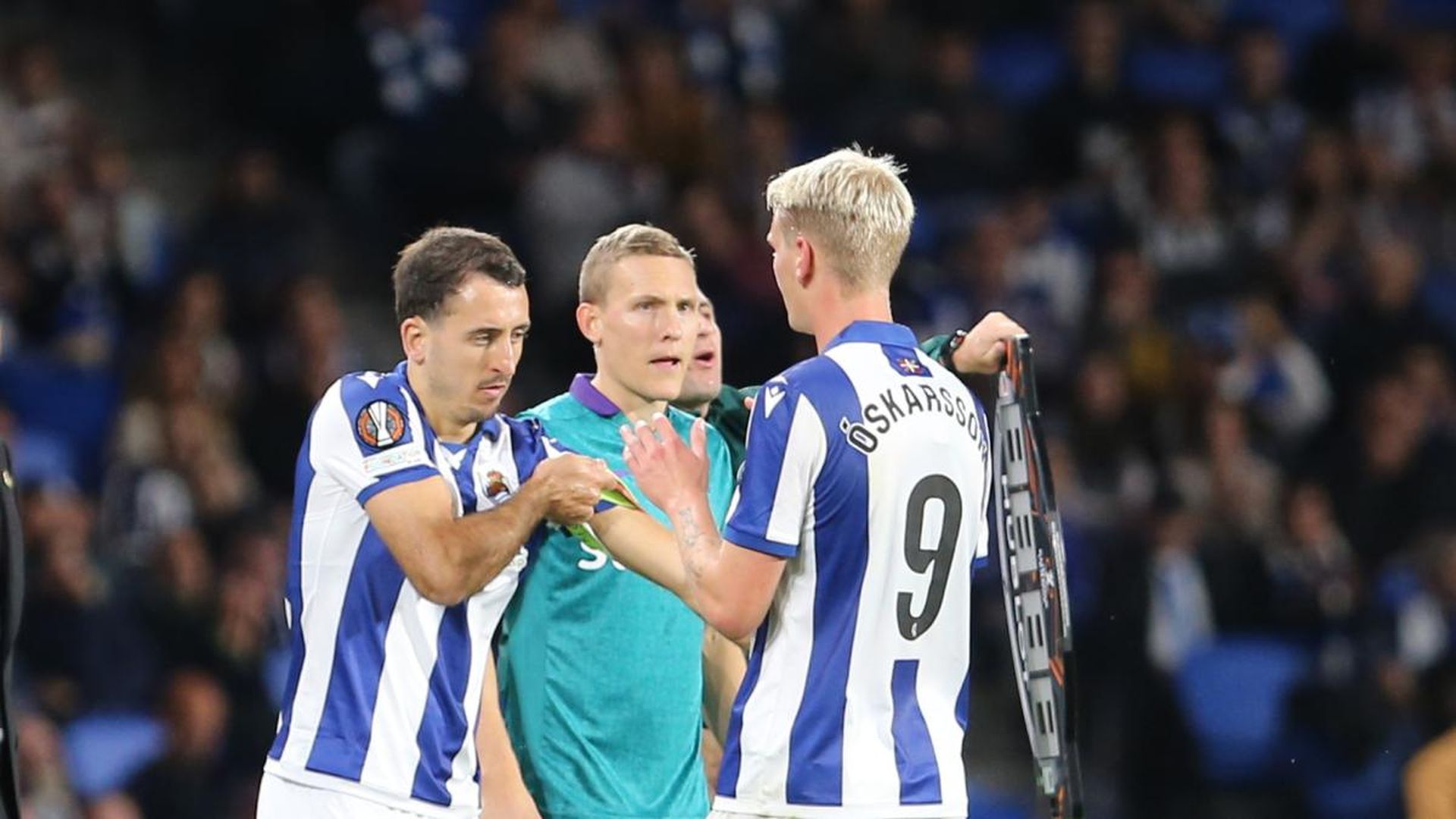 Mikel Oyarzabal y Orri Oskarsson, en un partido de la Real Sociedad
