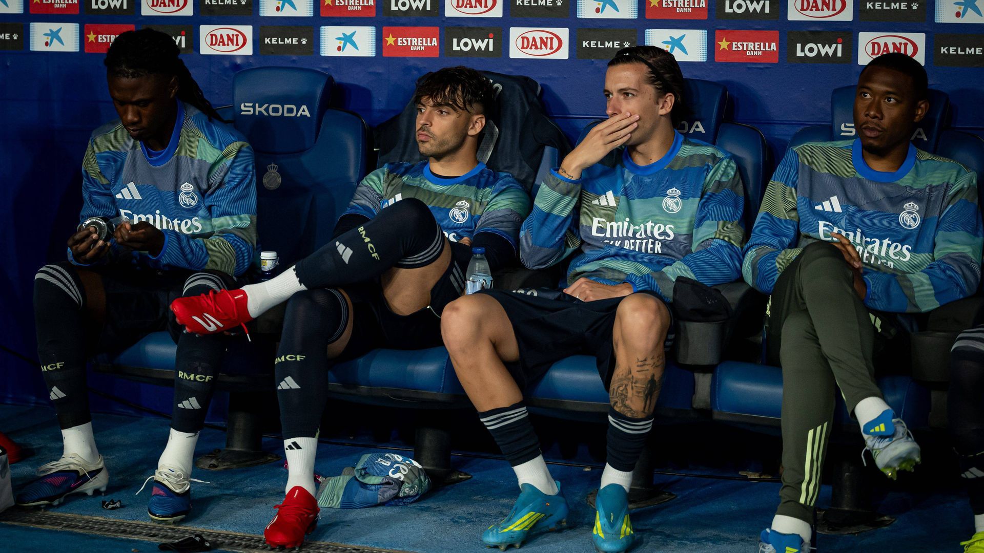 Camavinga, Asencio, Carreras y Alaba en el banquillo del RCDE Stadium