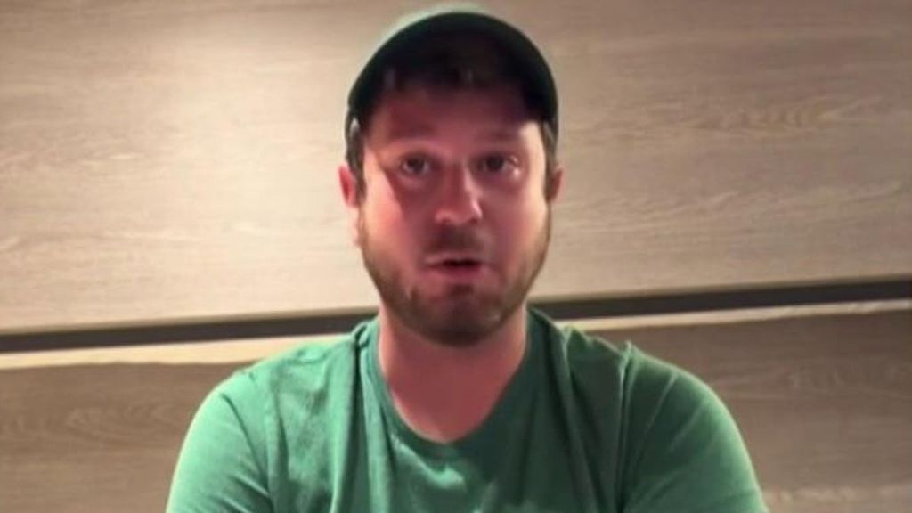 El influencer Jake Rosmarin, aislado en el crucero tras contraer Hantavirus