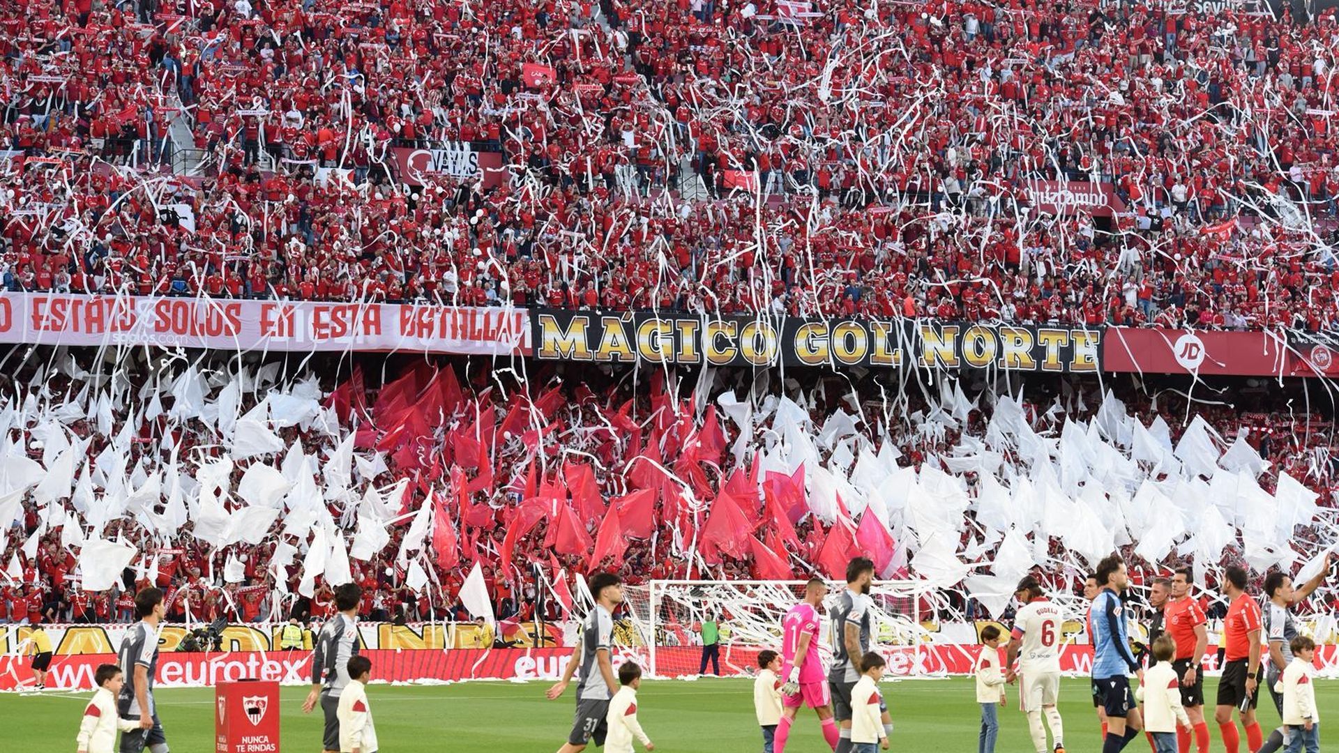 La afición sevillista, en el Sevilla - Real Sociedad