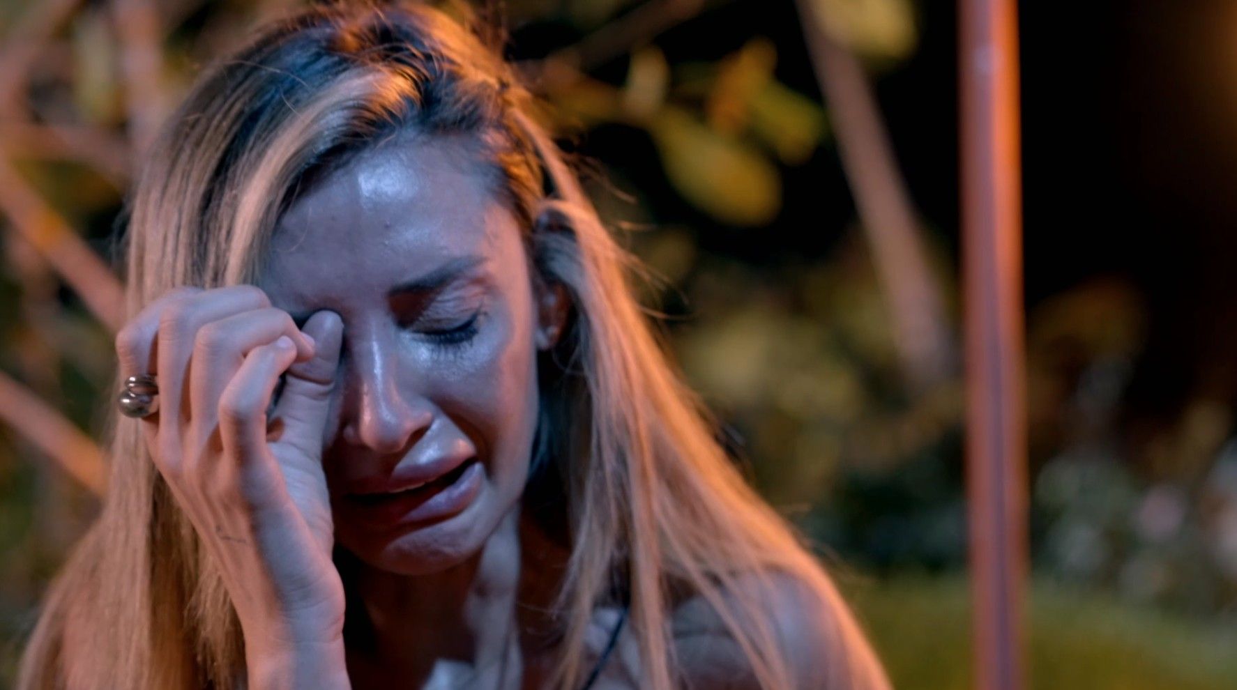 El durísimo momento de Yuli en la hoguera tras ver las imágenes de Lucas: “¿No está enamorado de mí? Todo fue una mentira”