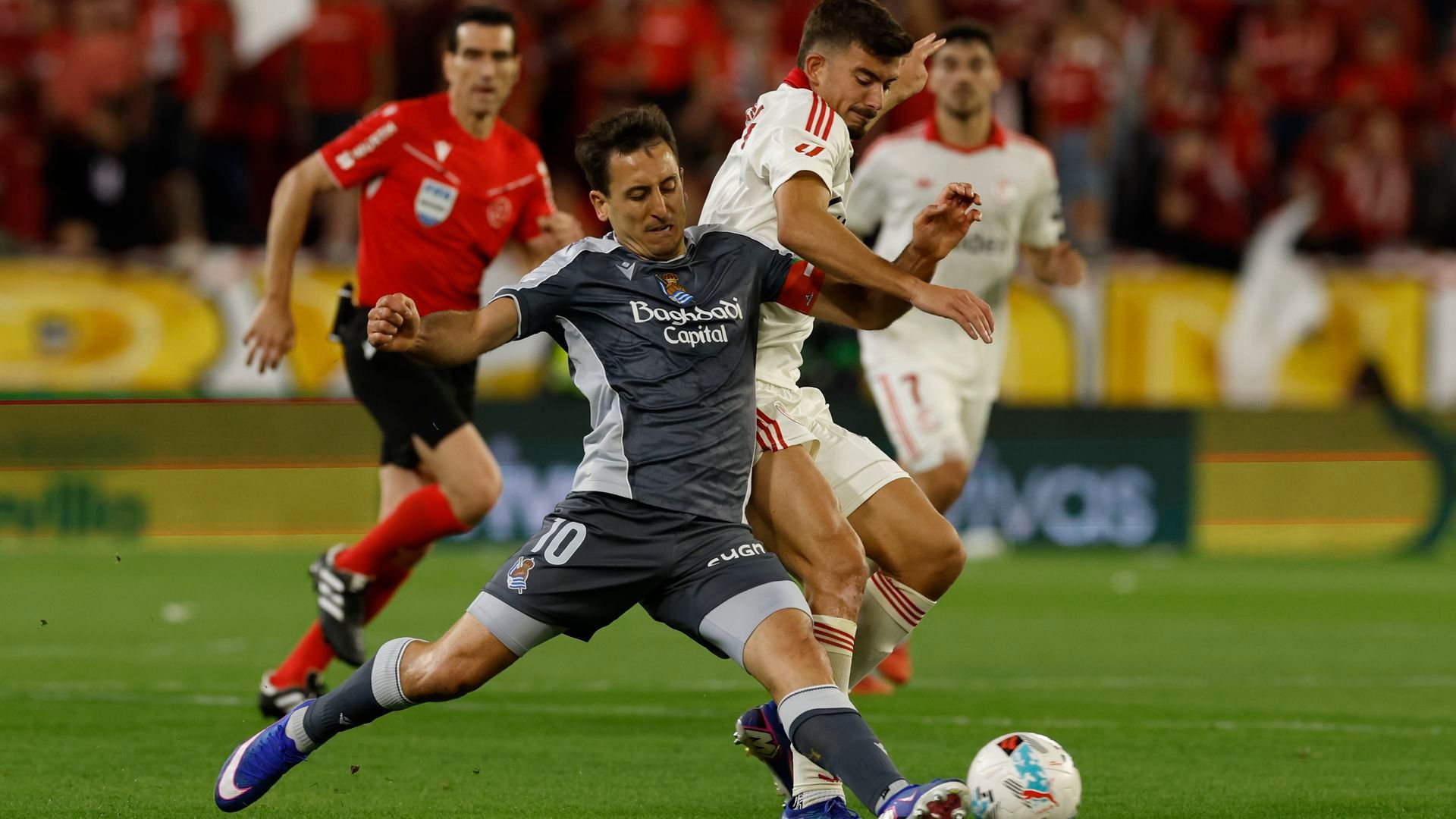 Oyarzabal, durante el Sevilla - Real Sociedad.