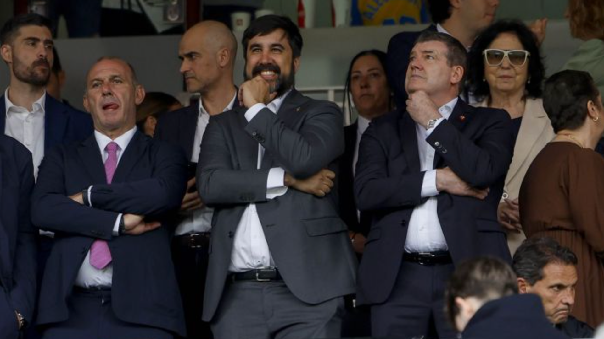 Ron Gourlay y Javier Solís en el palco de Mestalla