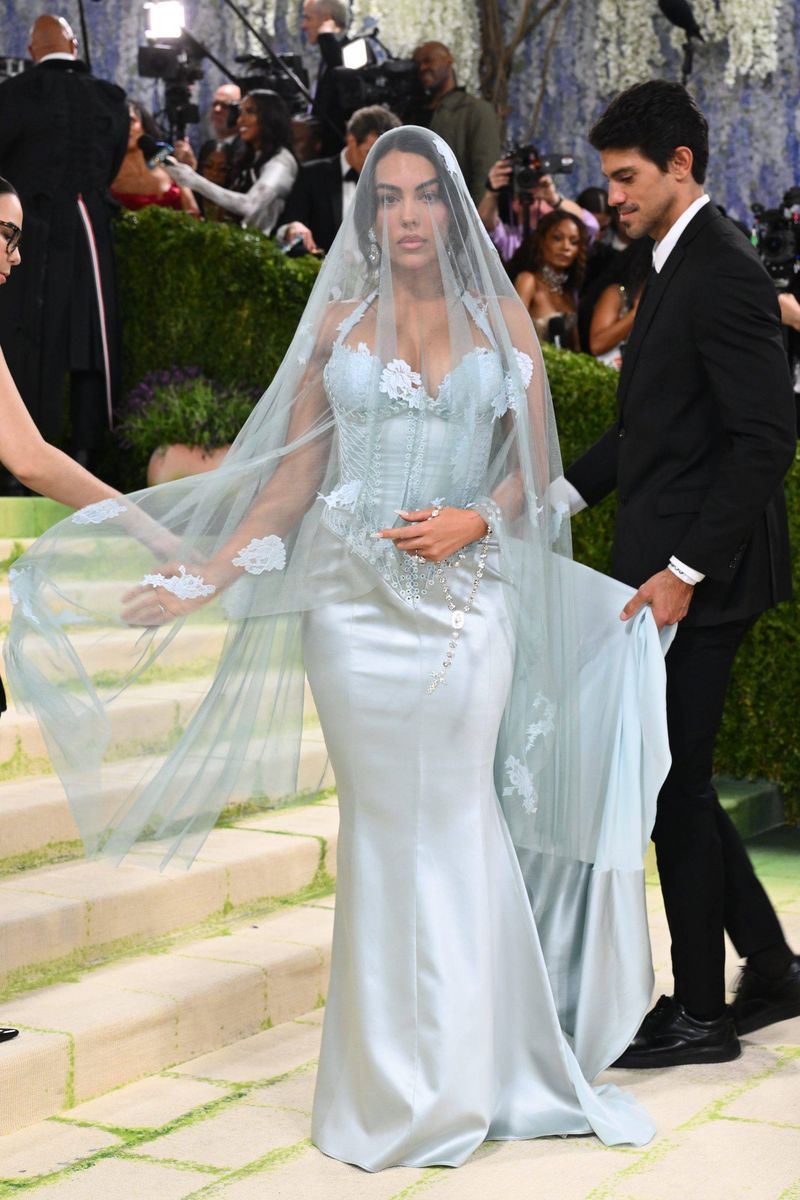 Georgina Rodríguez, a su llegada a la alfombra roja de la Gala Met 2026