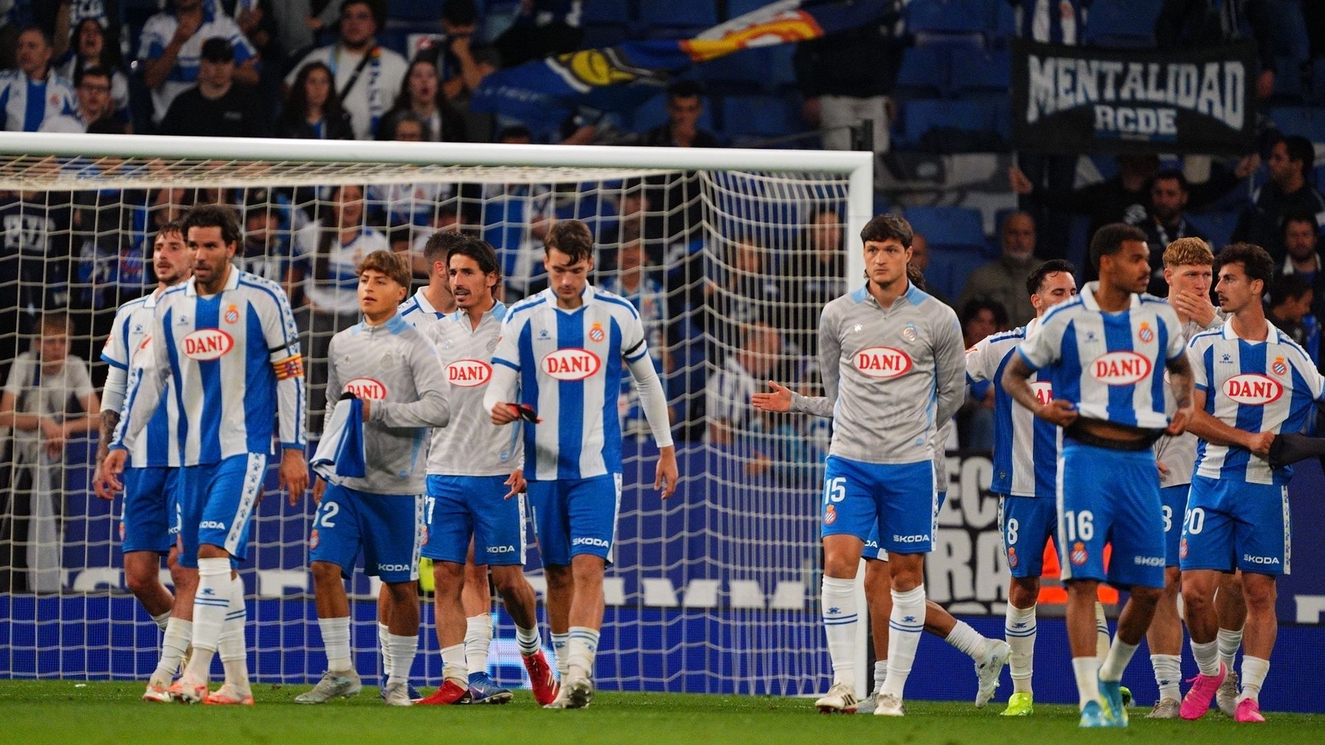 La plantilla perica en Cornellà