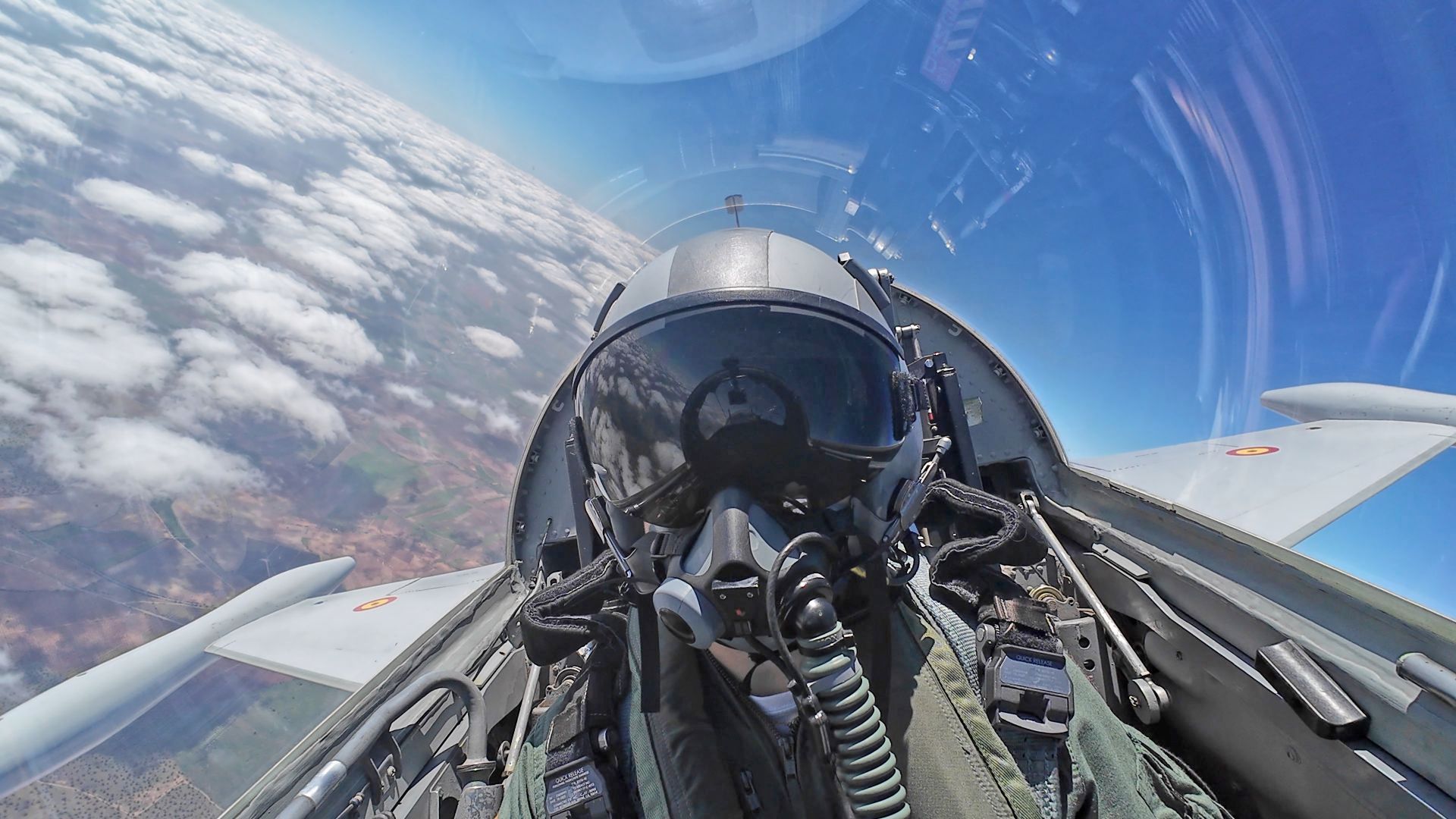 La princesa Leonor, en el avión de combate