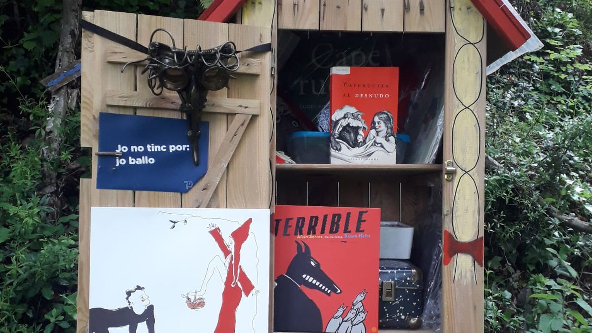 Los 1.500 libros están resguardados