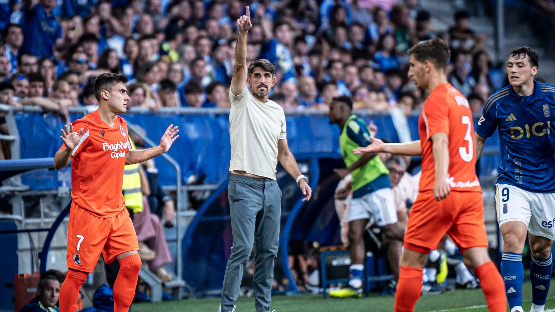 Paunovic, durante un partido con el Real Oviedo.