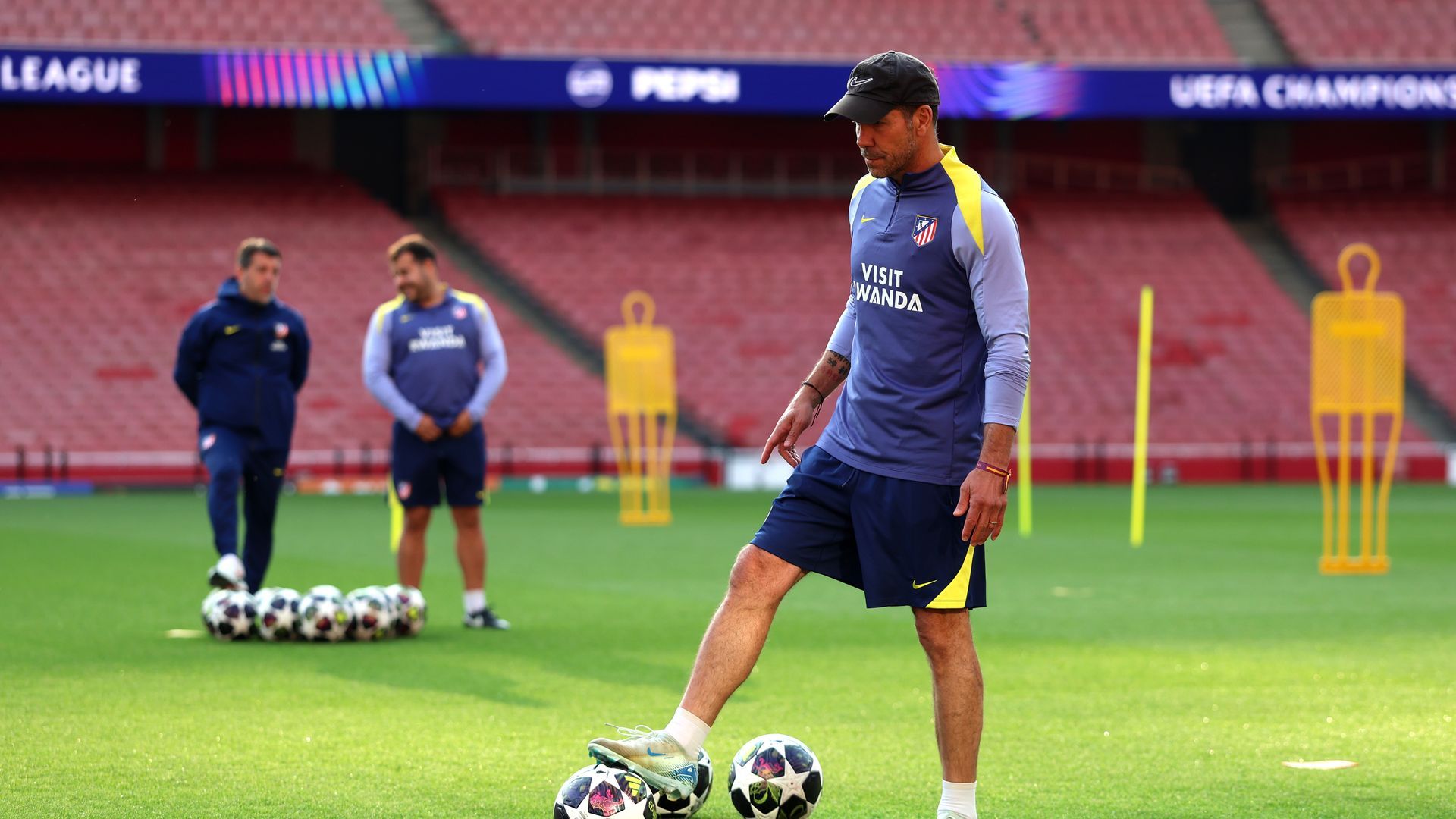 Simeone en el entrenamiento del Atlético