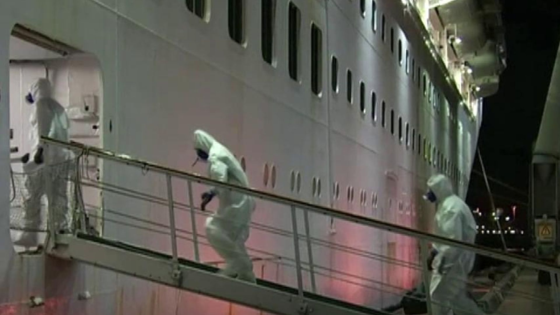 El hantavirus y el riesgo de contagio en sitios cerrados como el crucero: "Aguanta muy bien en los suelos y en la superficie"