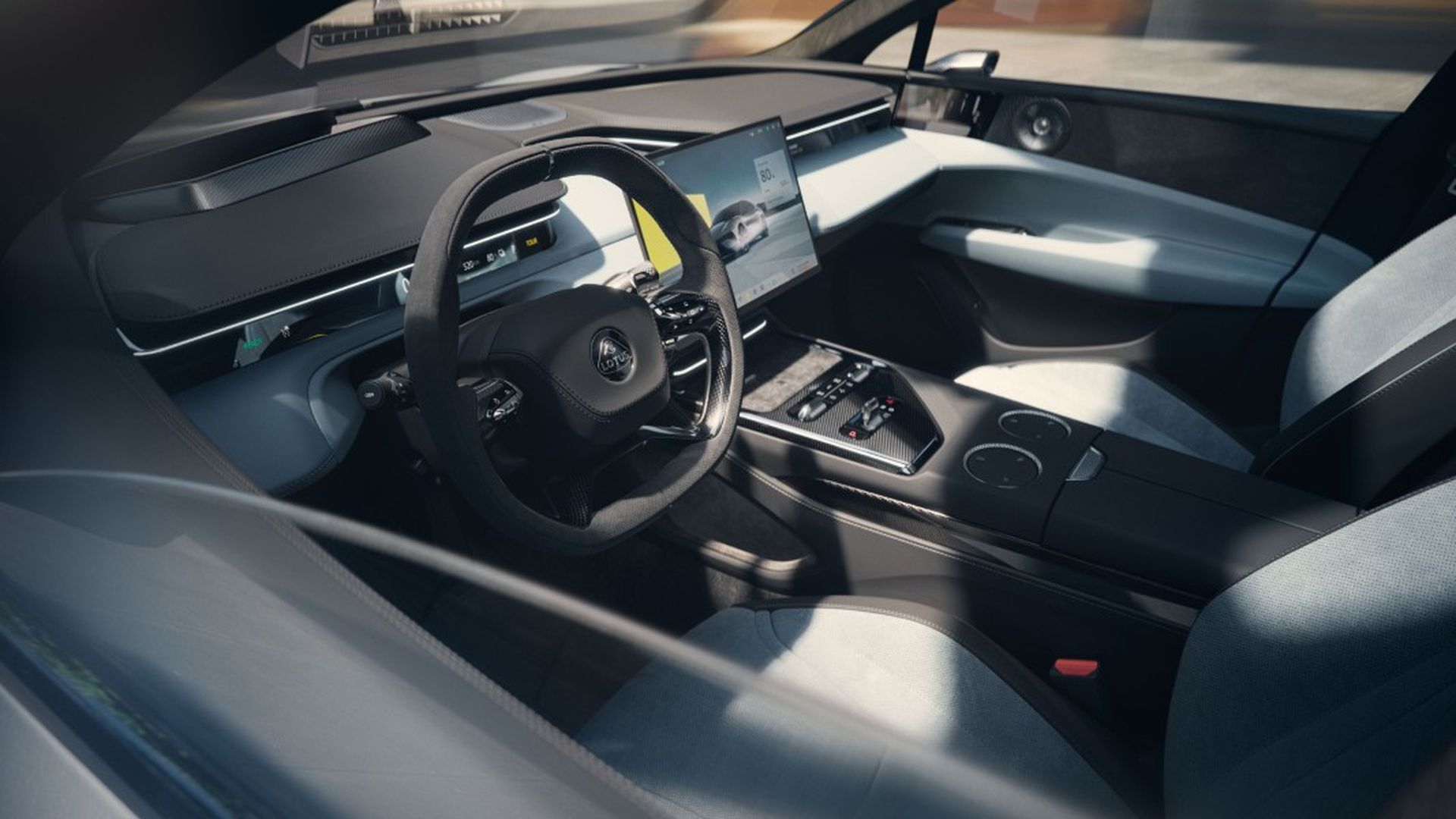 Interior del Lotus Emeya