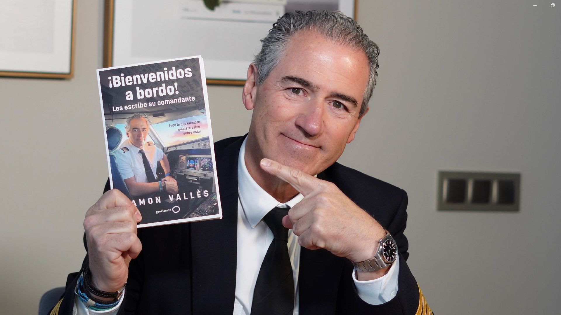 Ramon Vallès es el autor de '¡Bienvenidos a bordo! Les escibre su comandante' Ramon Vallès es el autor de '¡Bienvenidos a bordo! Les escibre su comandante'