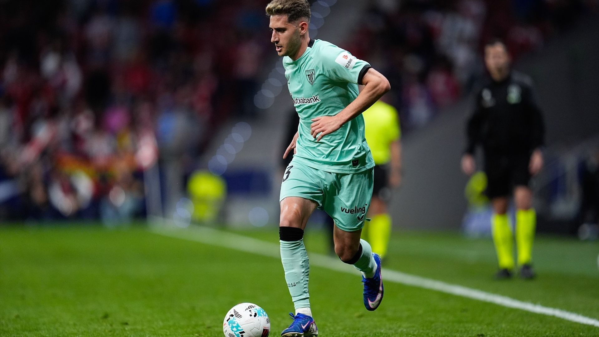 Robert Navarro la conduce ante el Atlético en el Metropolitano