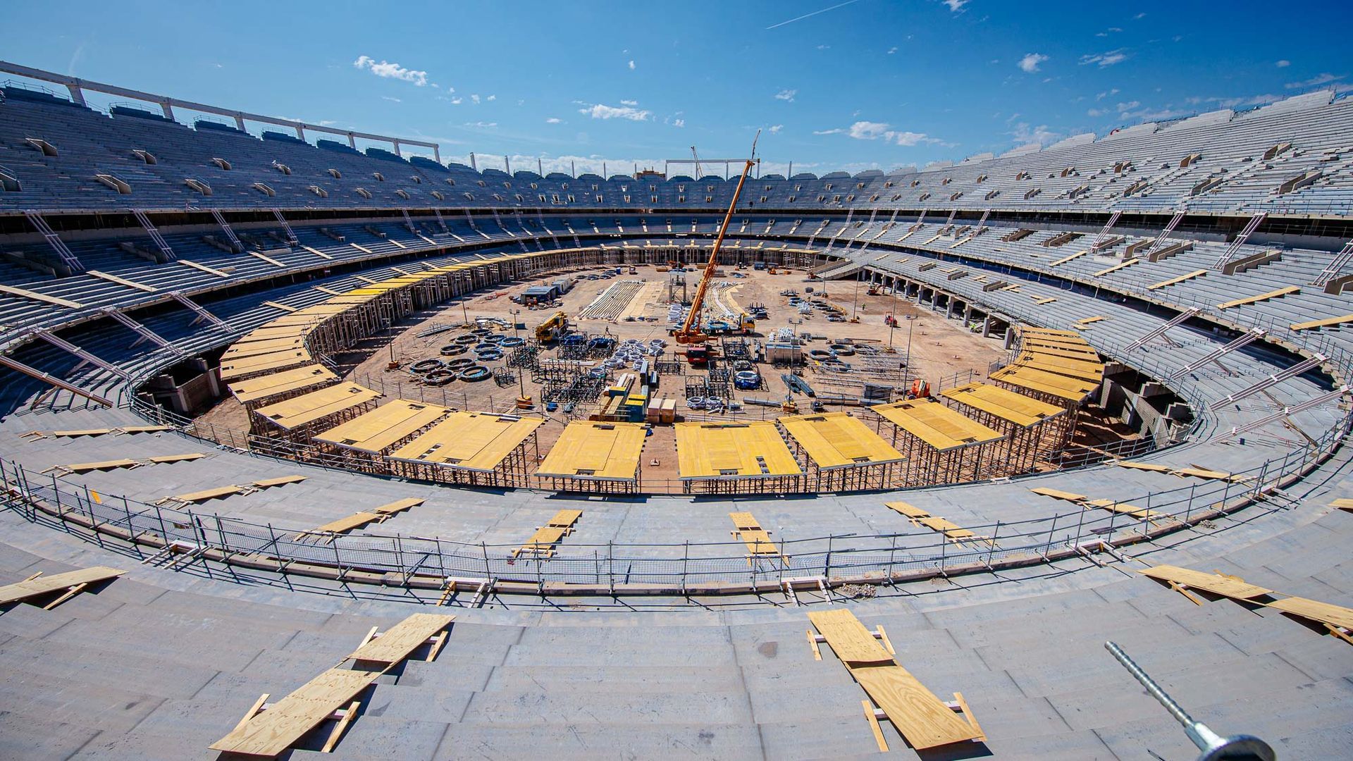 Cables en el Nou Mestalla