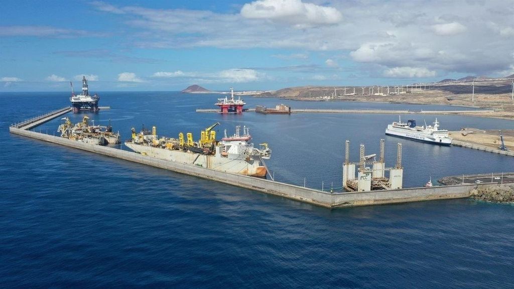 Desplazamientos en lanchas, cuarentena obligatoria, alta seguridad en carretera: así se trasladará a los contagiados en Tenerife