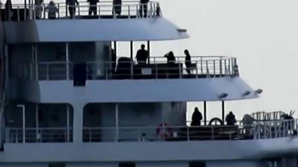 El desconocimiento de los pasajeros del Hondius tras la primera muerte por hantavirus: "Se organizó una barbacoa en el barco"