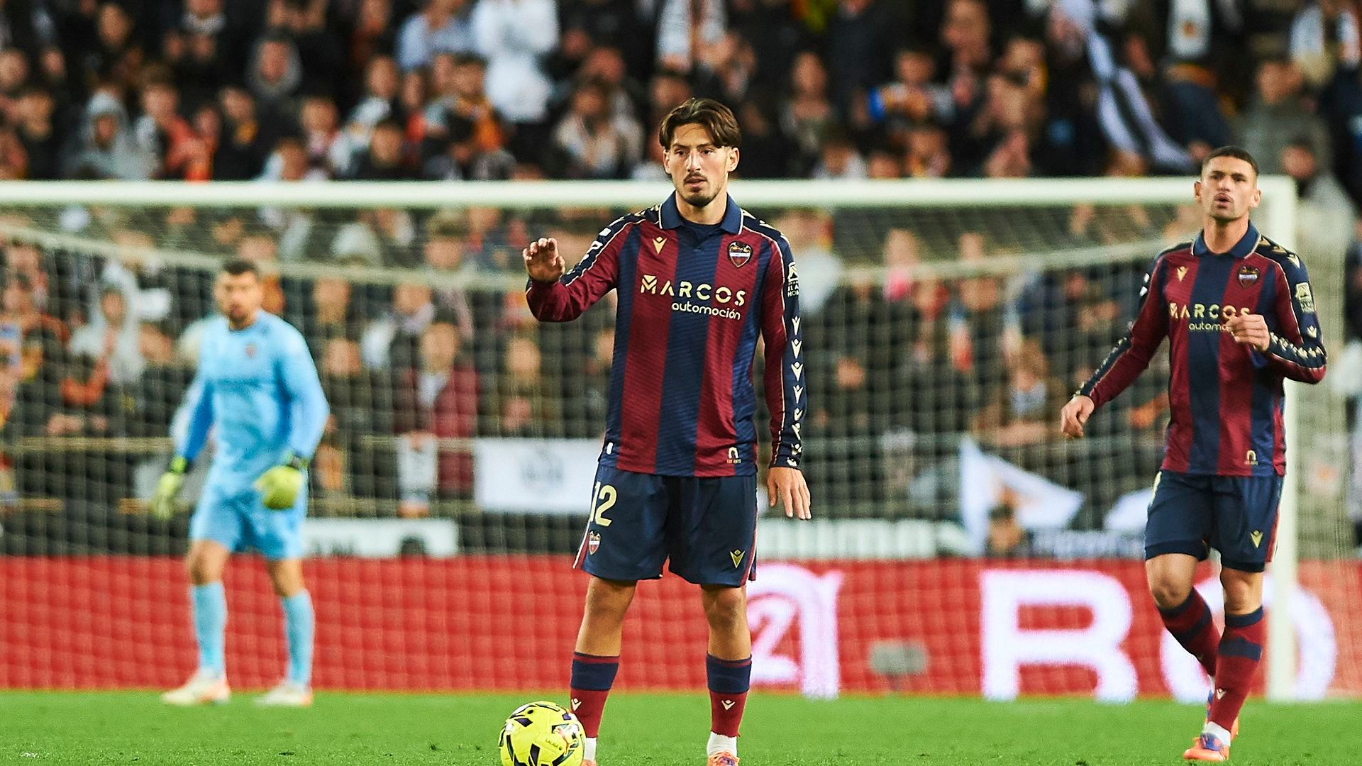 Unai Vencedor, durante un partido con el Levante.