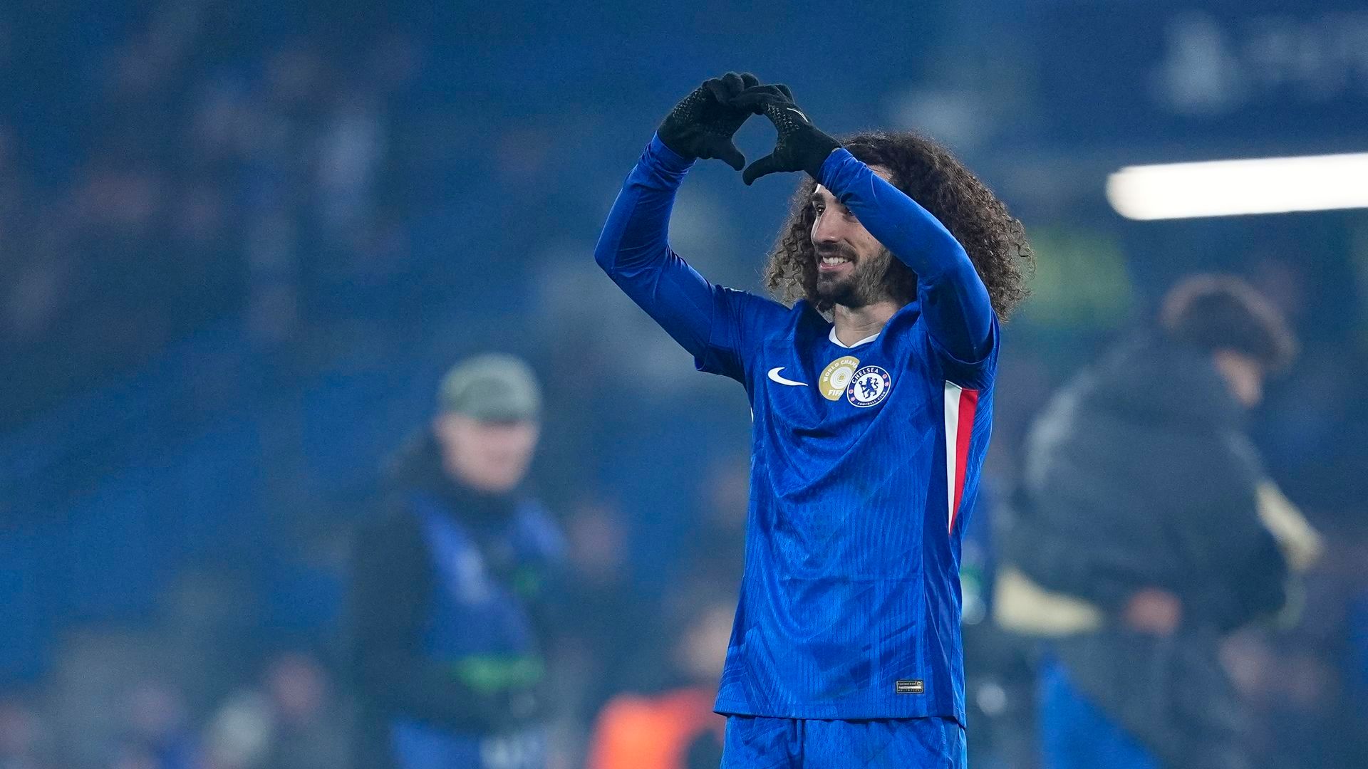Cucurella celebrando un gol con el Chelsea