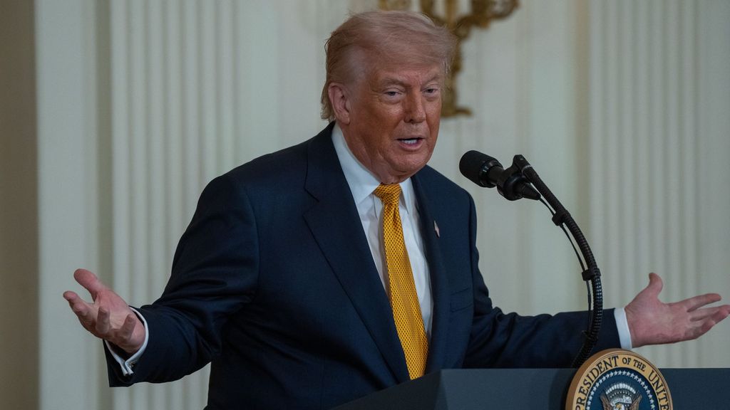 Declaran "inválidos" los aranceles del 10% impuestos por Donald Trump
