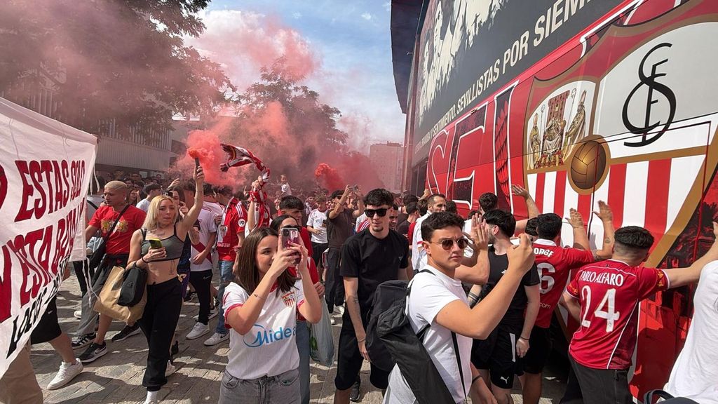 El sevillismo da el último aliento a su equipo antes del partido ante el Espanyol