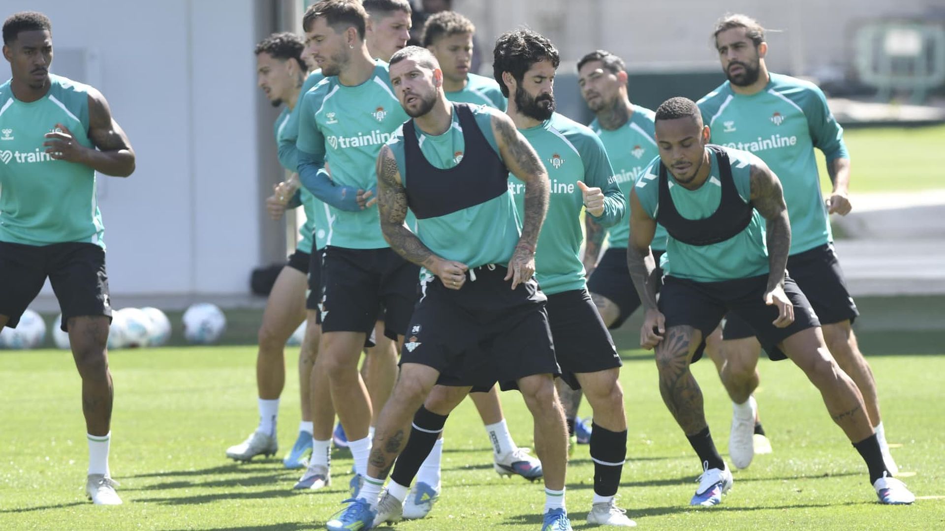 Los jugadores del Betis, en el entrenamiento previo al partido ante la Real Sociedad