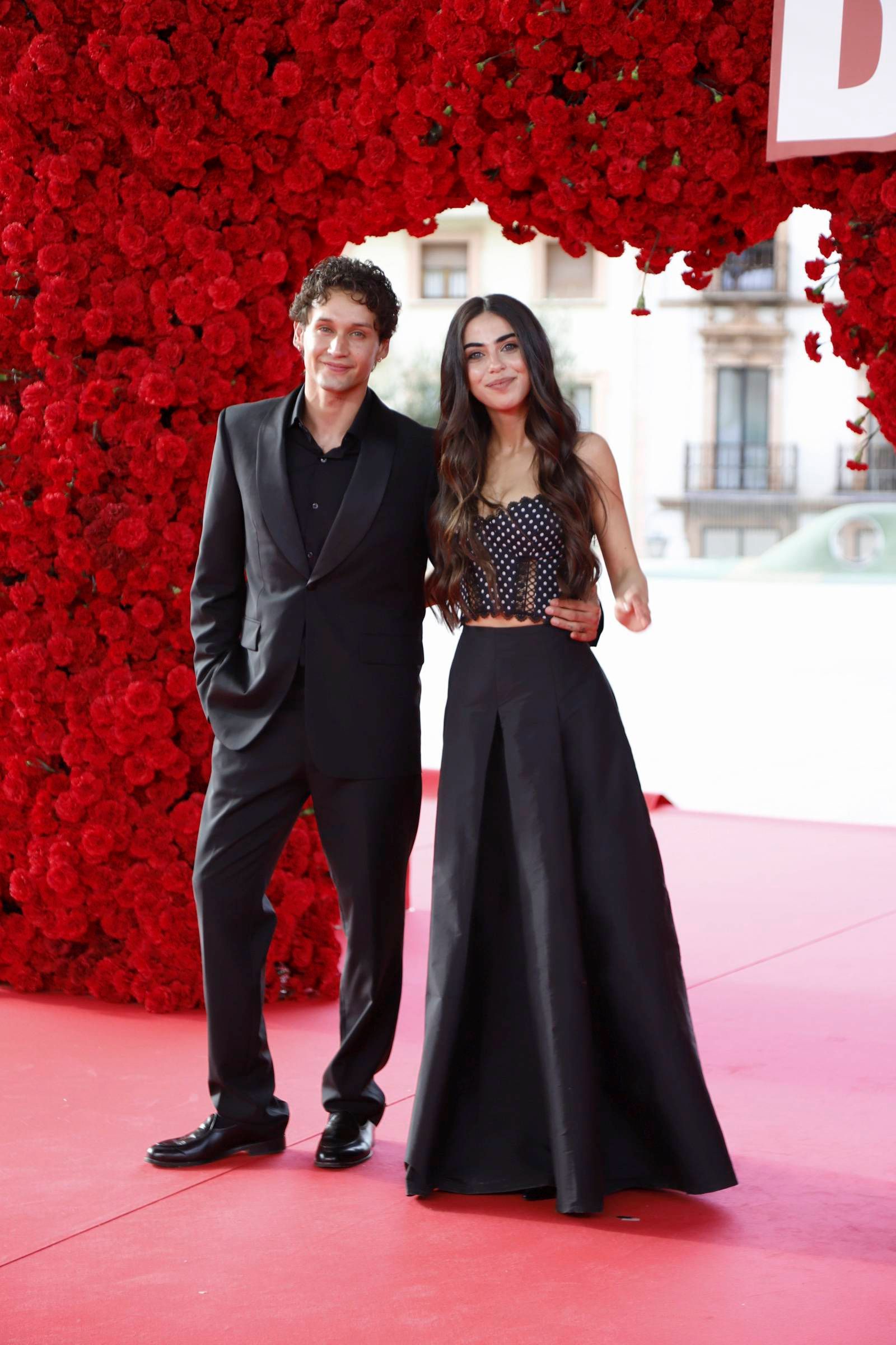 Lucas Bojanich y Lila Mangriñán, en la alfombra roja de Berlín y la dama de armiño
