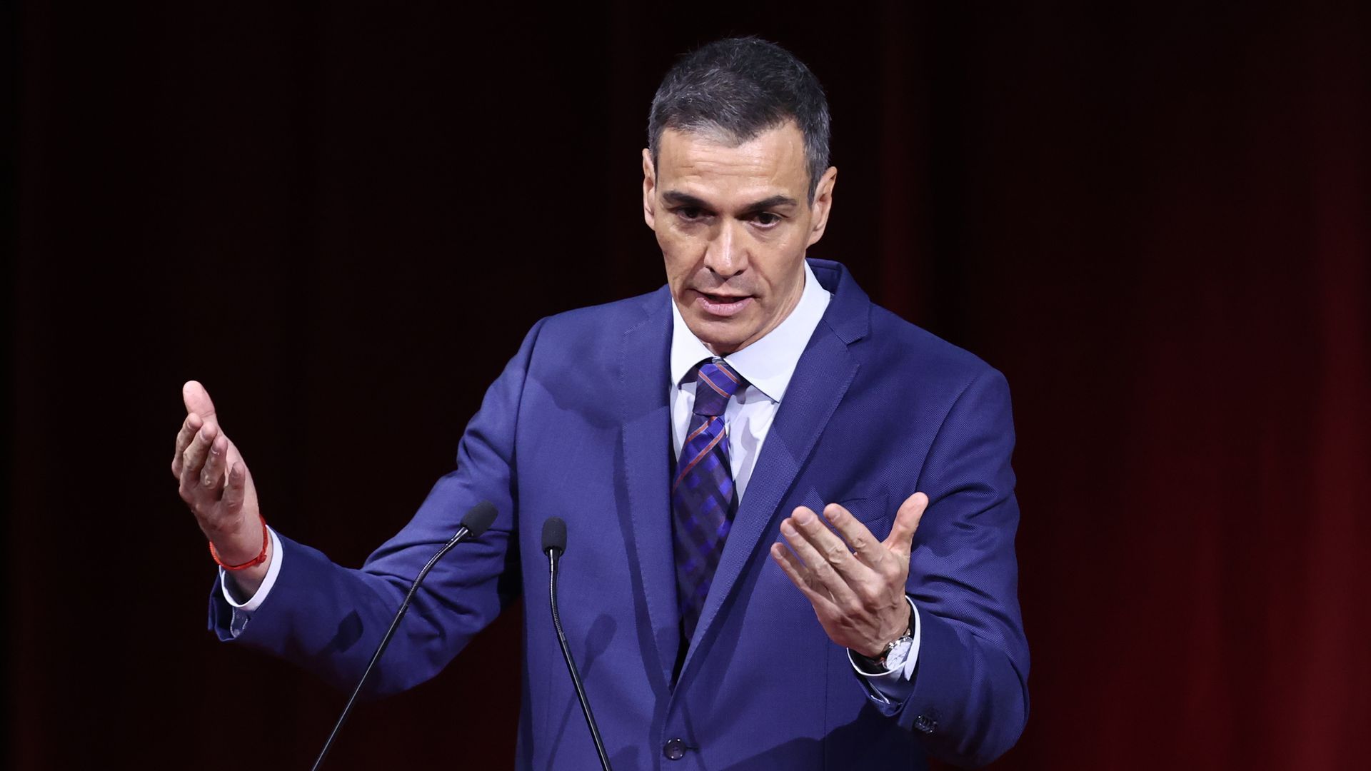 Pedro Sánchez se pronuncia sobre la muerte de dos guardias civiles en Huelva: "Estamos devastados"