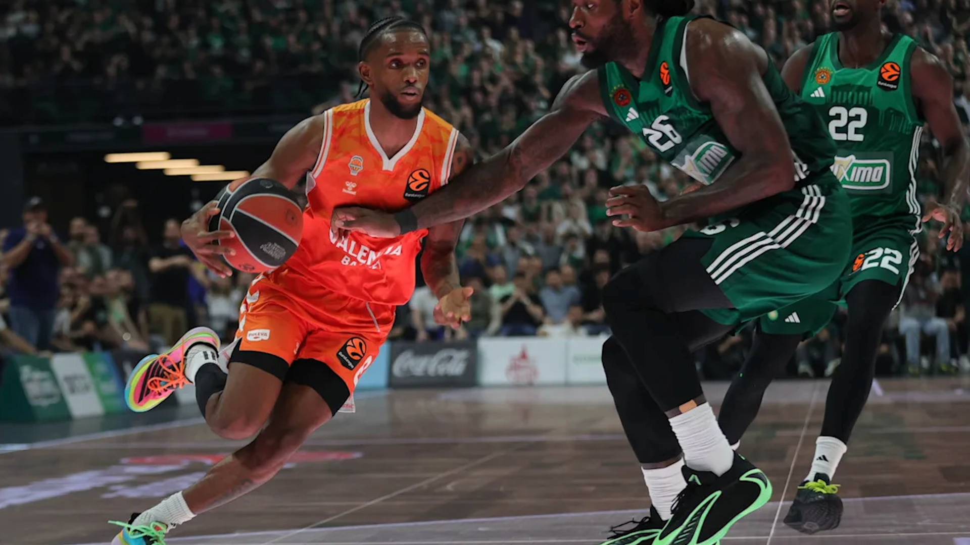 Valencia Basket fuerza el quinto partido ante el Panathinaikos, el Roig decide (86-89)