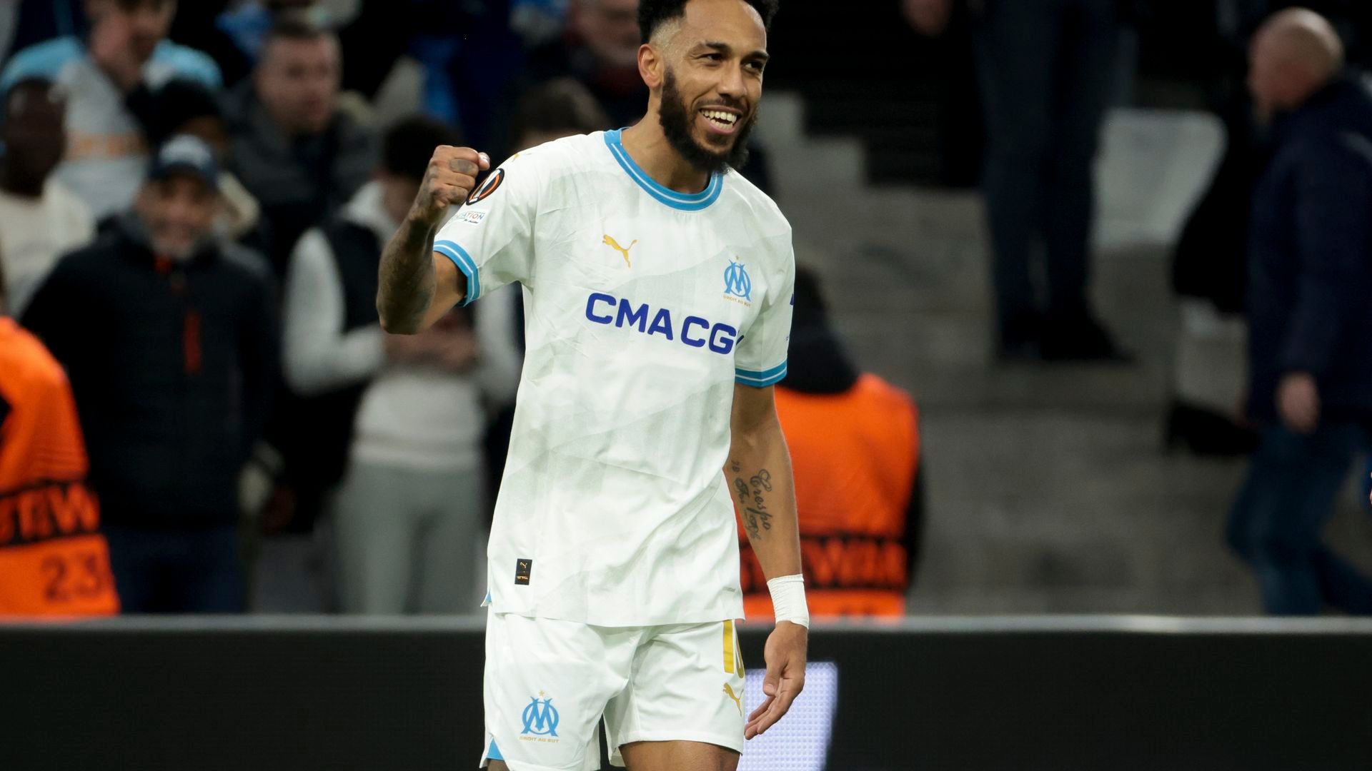 Aubameyang celebrando un gol con el Marsella
