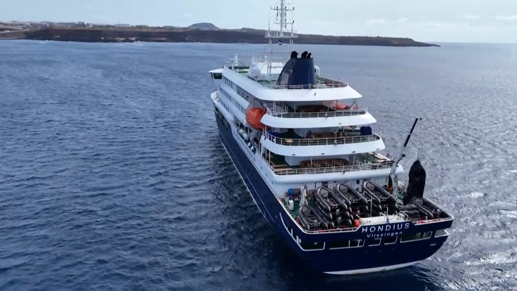 Detalles del operativo que se desarrollará para el desembarco del MV Hondius: así será el traslado de los pasajeros