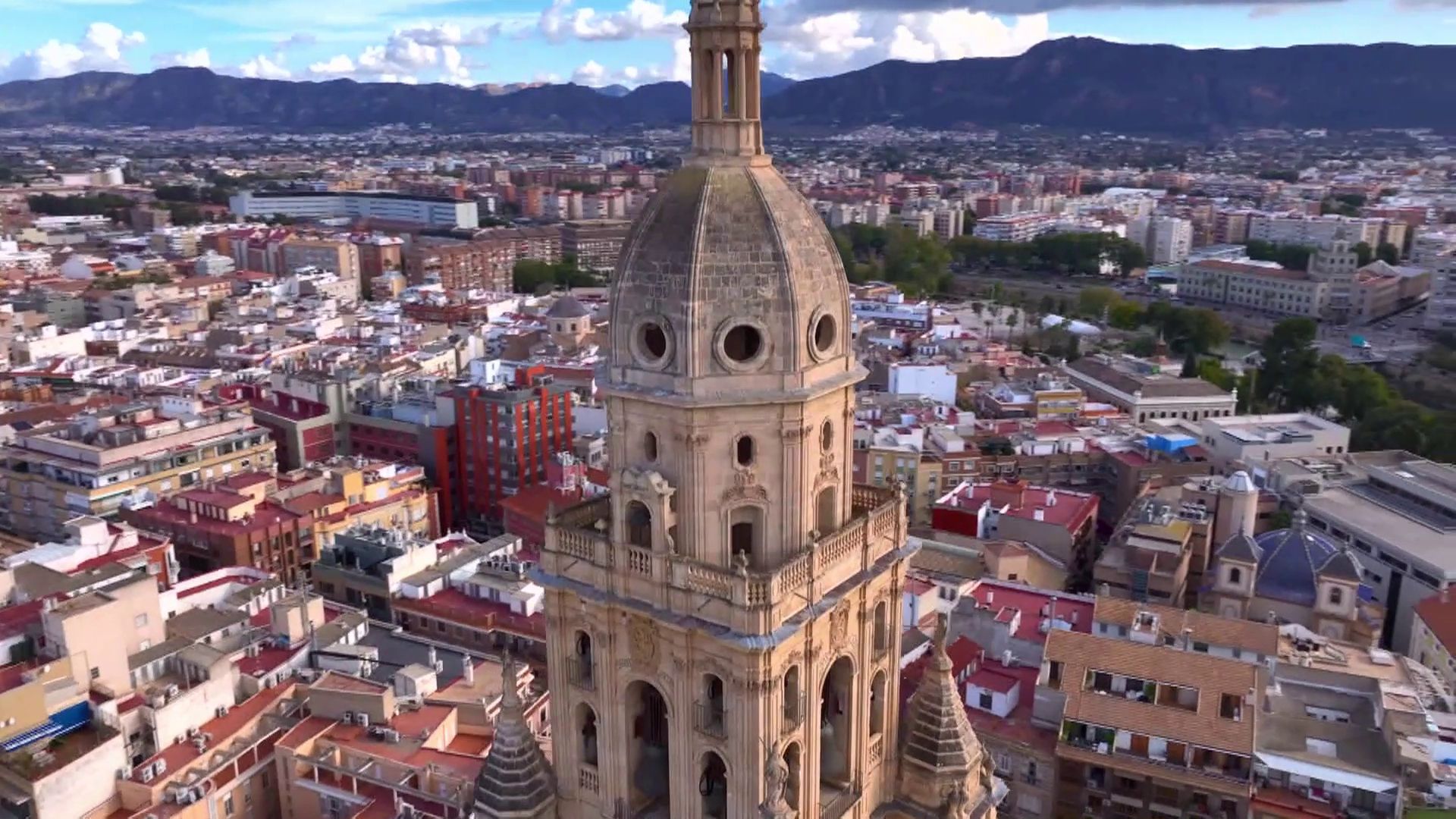 Los enigmas de Murcia en 'Cuarto Milenio': el misterio que rodea a su catedral, sus reliquias y sus leyendas ocultas más sorprendentes