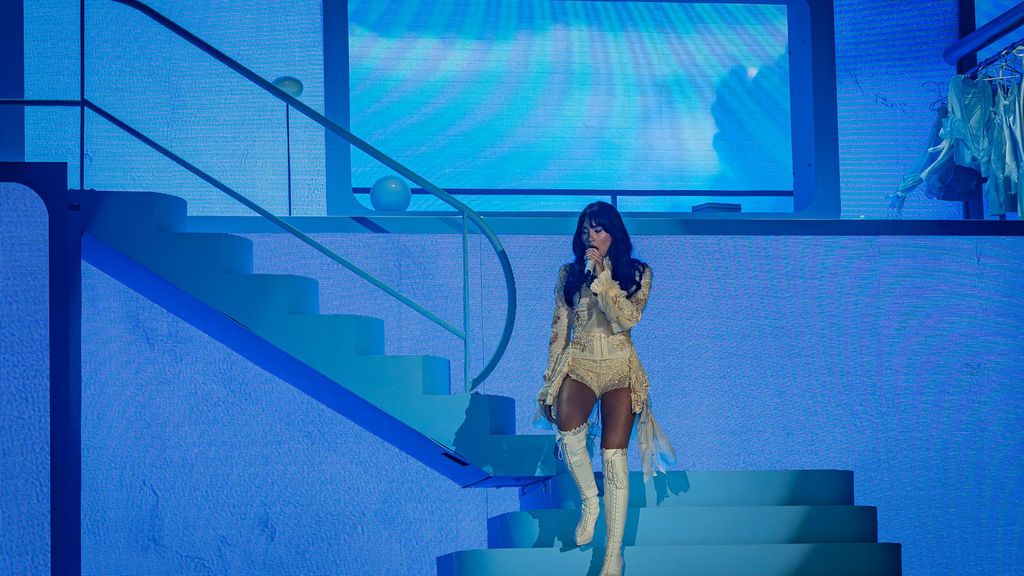https://www.telecinco.es/noticias/cultura/20260510/aitana-monta-cuarto-azul-concierto-roquetas-almeria-estrenar-gira_18_019120507.html