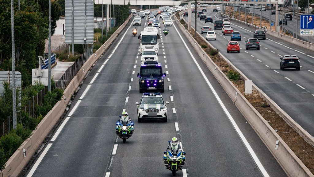 Llegan al Hospital Gómez Ulla de Madrid los 14 españoles del crucero MV Hondius para hacer la cuarentena