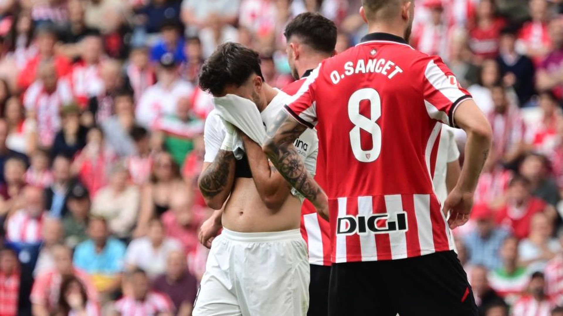 Hugo Duro, triste tras fallar un penalti