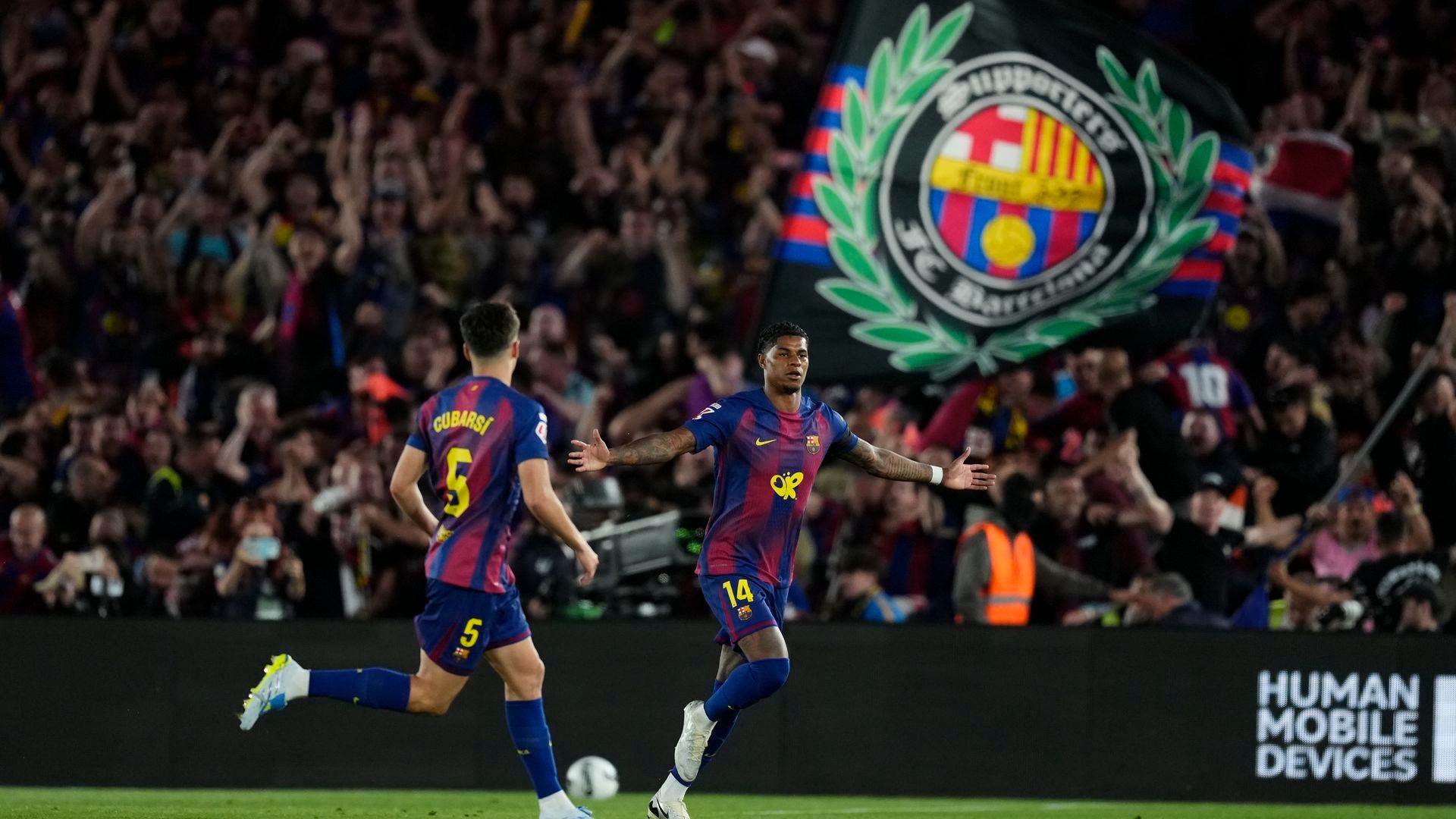 Marcus Rashford celebrando su gol en el Clásico