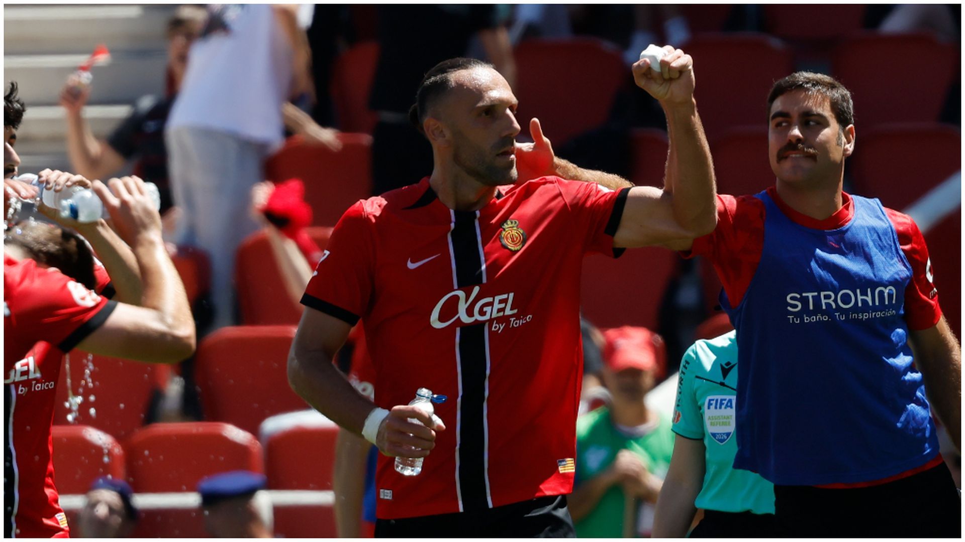 Muriqi celebrando su gol ante el Villarreal