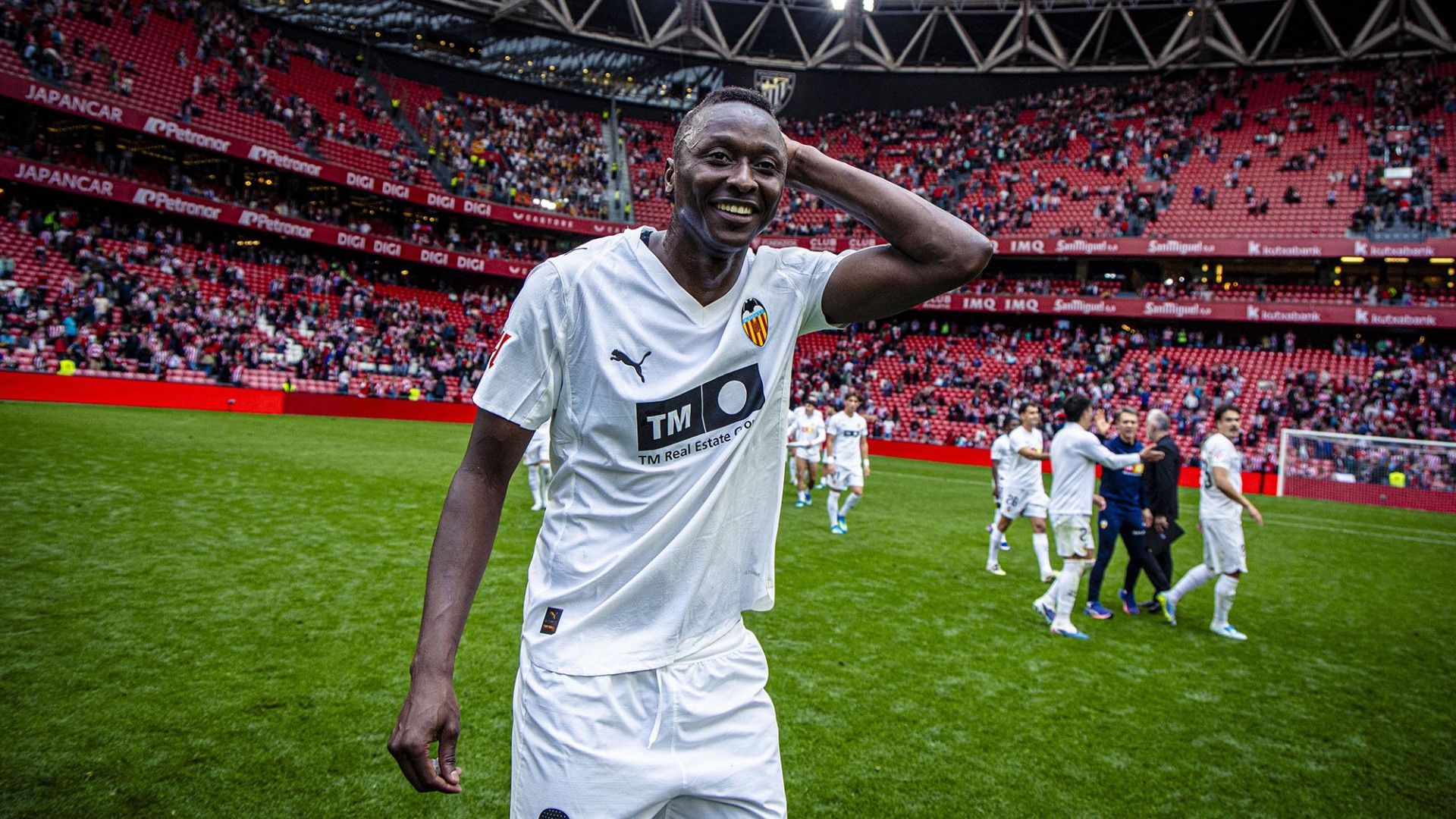 Sadiq celebra su gol en San Mamés