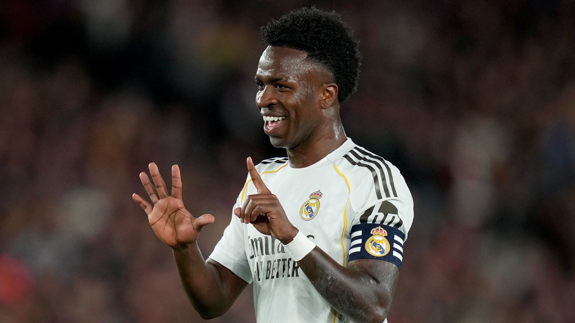 Vinicius y su gesto a la afición del Barcelona