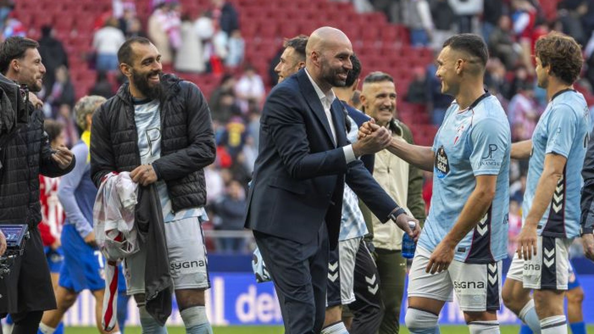 Claudio Giráldez con los jugadores del Celta Claudio Giráldez con los jugadores del Celta
