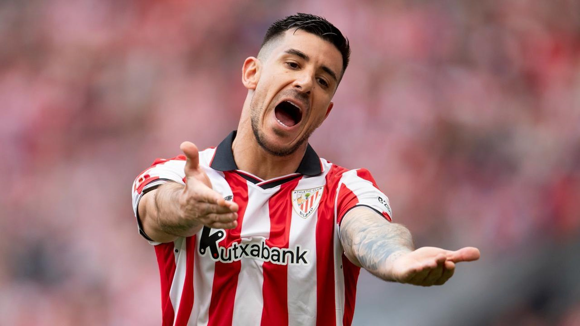Gesto inequívoco de Yuri Berchiche en San Mamés