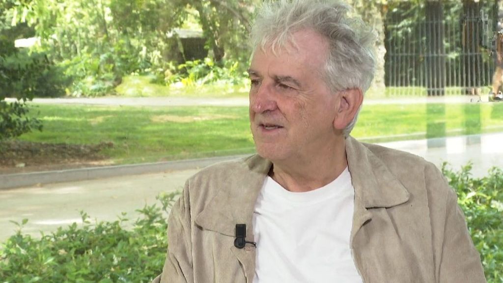 Juan Luis Arsuaga reedita ‘Al otro lado de la niebla’