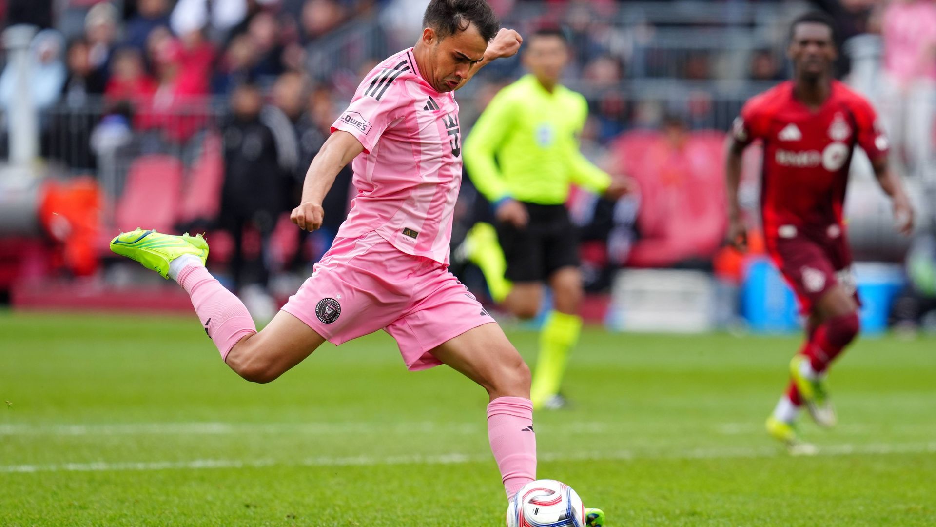 Sergio Reguilón, en un partido del Inter