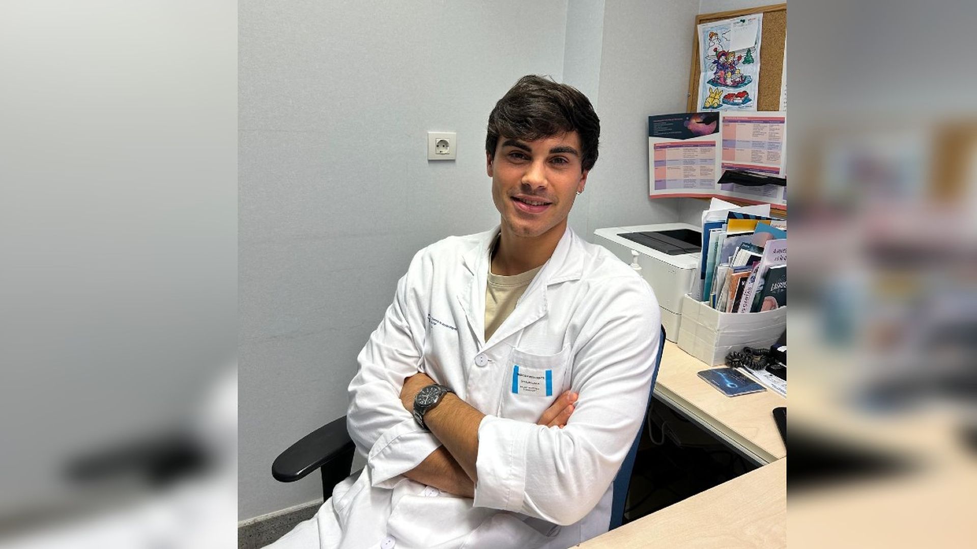 Bruno Martínez, médico ourensano que el pasado fin de semana salvó la vida a una pasajera del AVE Bruno Martínez, médico ourensano que el pasado fin de semana salvó la vida a una pasajera del AVE