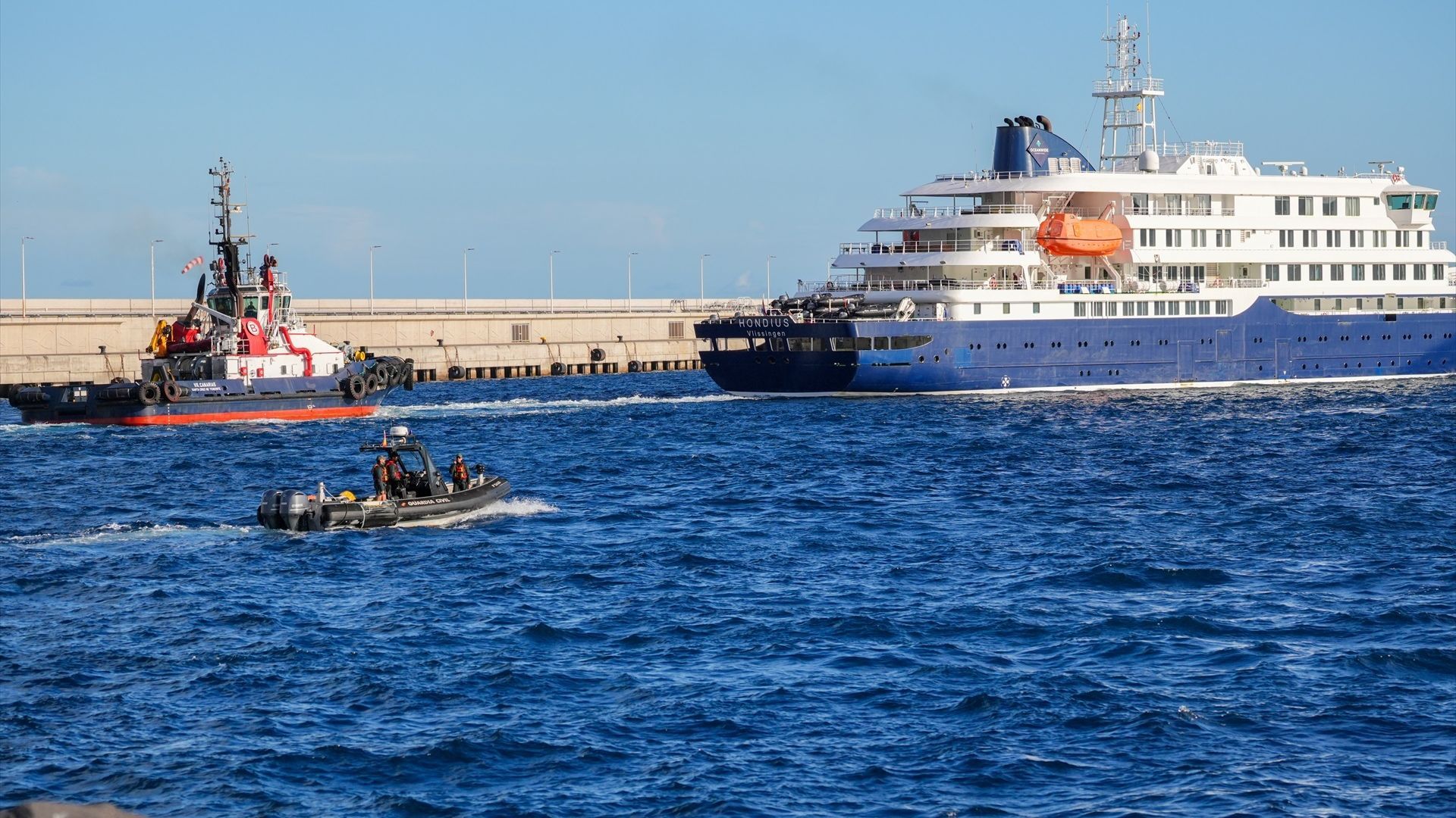 El crucero MV Hondius zarpó este lunes rumbo a Róterdam