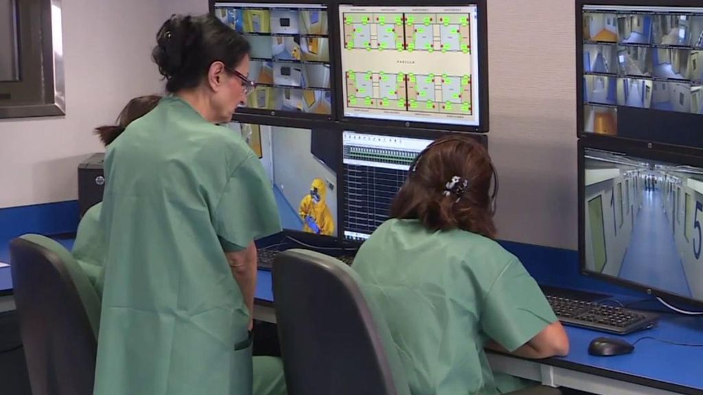 El español positivo en hantavirus está monitorizado minuto a minuto y separado por seis plantas del resto de españoles en e Gómez Ulla