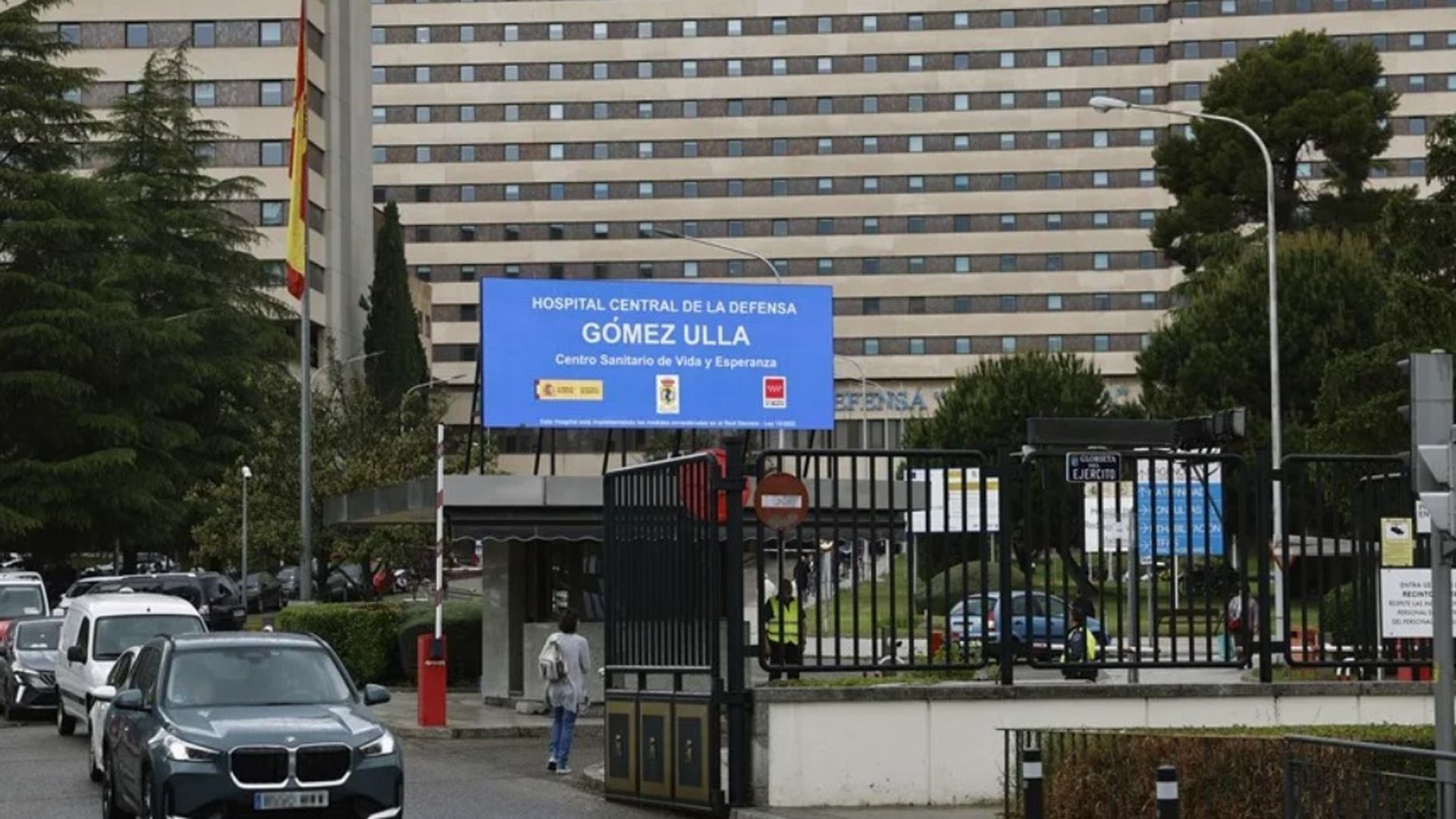 Entrada al Hospital Gómez Ulla de Madrid,
